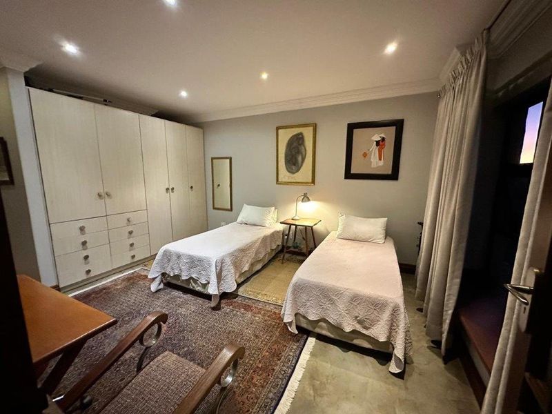 An Architectural Masterpiece for the Distinguished Family in a Sought-After Estate - Photo 10