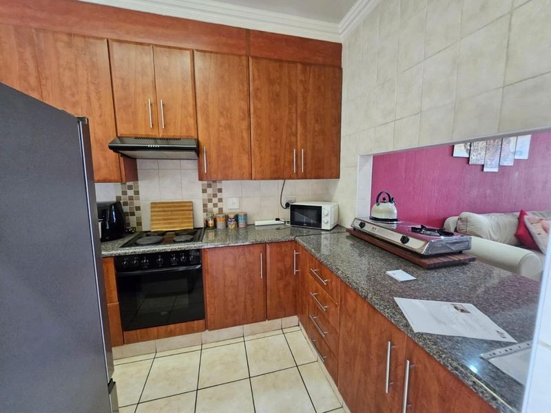 House For Sale in New Redruth, Alberton - Photo 5