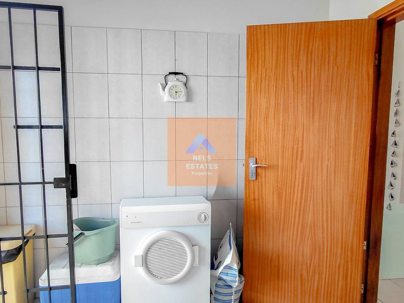 Golden Oldie For Sale in Vineta, Swakopmund - Photo 6
