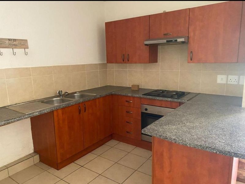 2 Bedroom Apartment for Sale - Photo 3