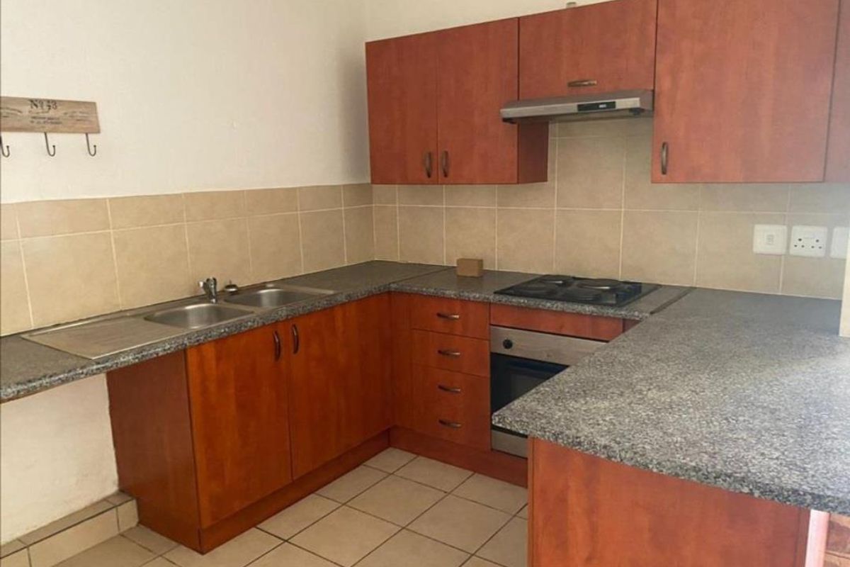 2 Bedroom Apartment for Sale - Photo 3