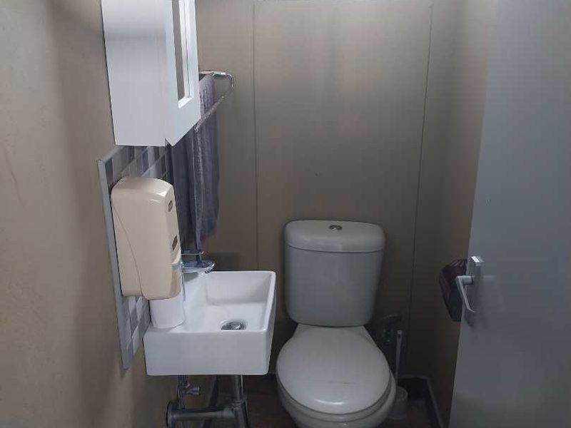 PRIME OFFICE BUILDING FOR SALE – N$1,210,000 (COSTS EXCLUDED | PRICE NEGOTIABLE) | ONGWEDEVA EXT 12 – NORTH VIEW PARK 1 - Photo 9