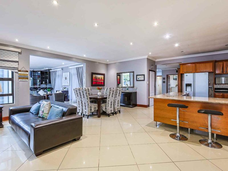 Spacious 4-Bedroom Family Home – Semi-Furnished Option Available | R38,000 - Photo 5