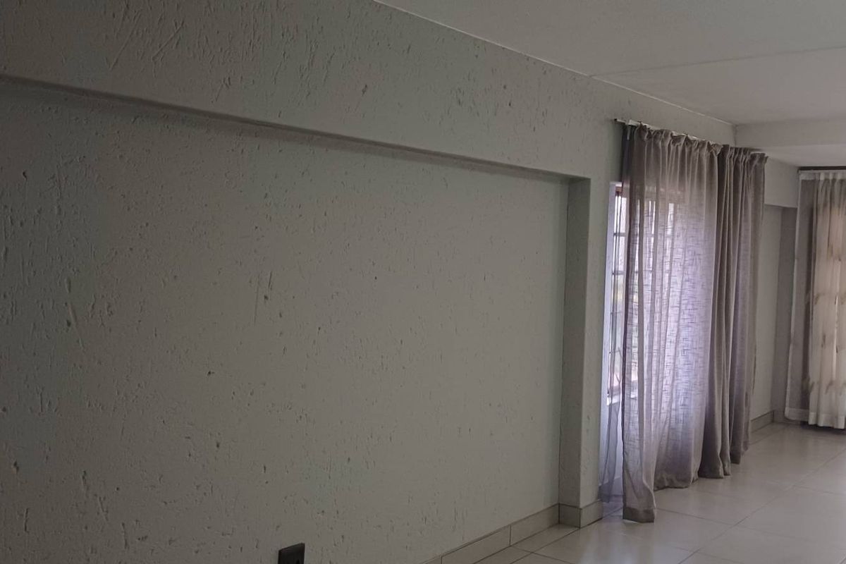 2 BED APARTMENT SANDOWN - Photo 4