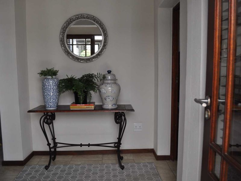DIRECTORS HOME FOR SALE - Photo 4