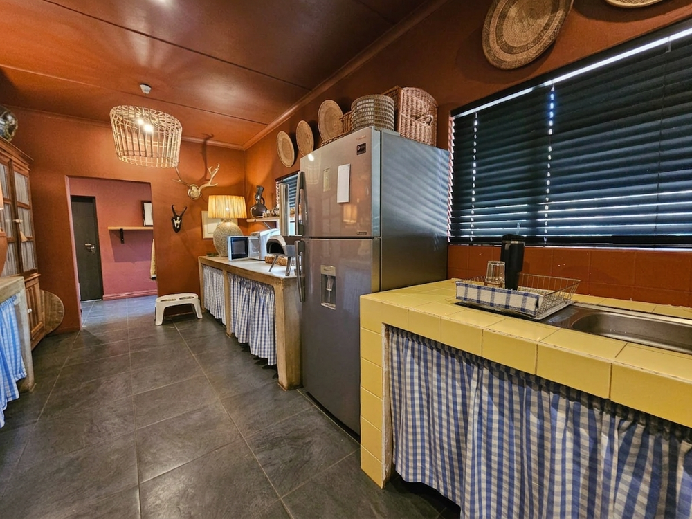 Kitchen 1