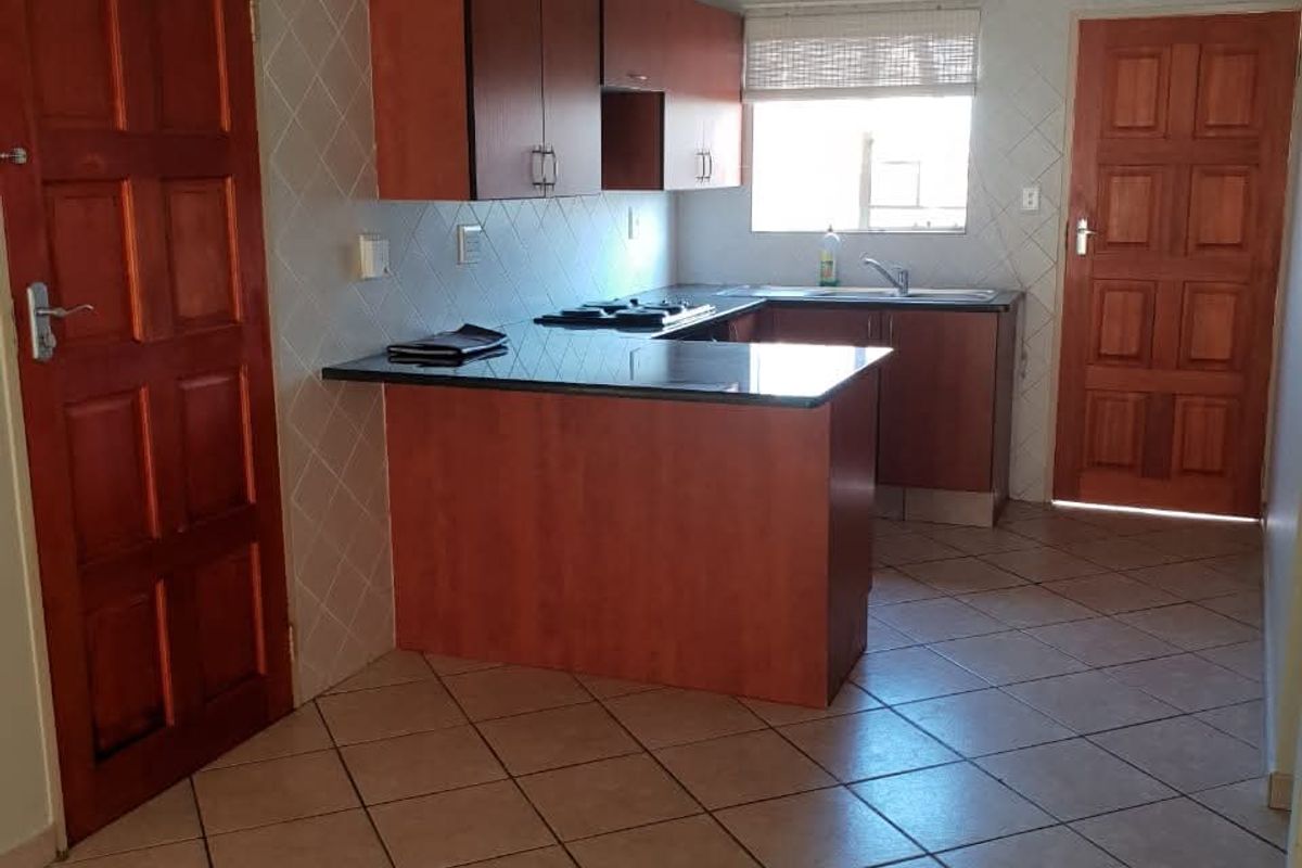 Charming 2-Bedroom Townhouse for Sale in Amberfield Ridge Estate!!! - Photo 2