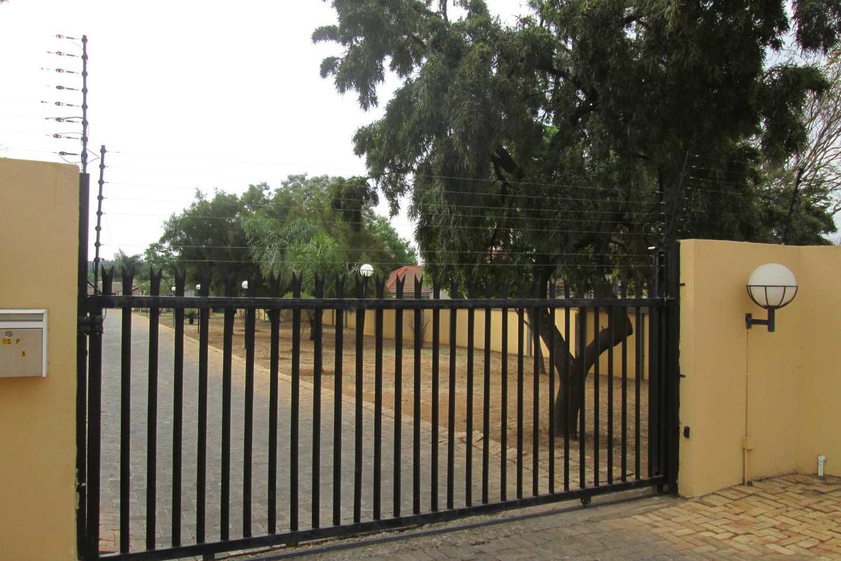 2 Bedroom Townhouse for Sale - Photo 2