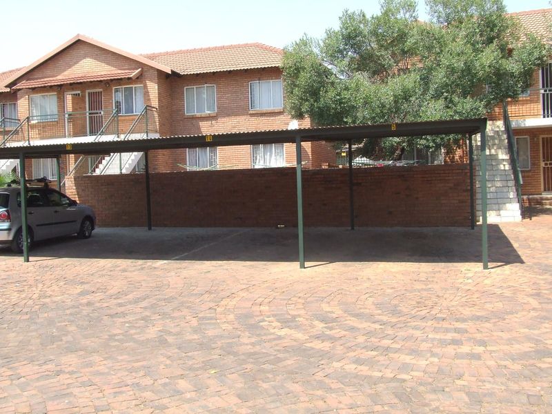 2 BEDROOM FLAT TO RENT IN DOORNPOORT - Photo 2