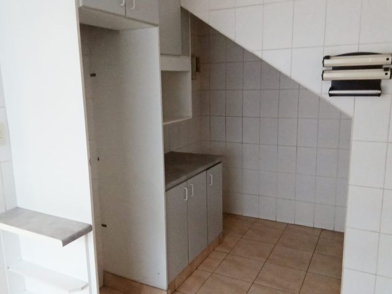 Spacious, Secure & Family-Friendly Townhouse in the Heart of Fairlands – R1 350 000 - Photo 10