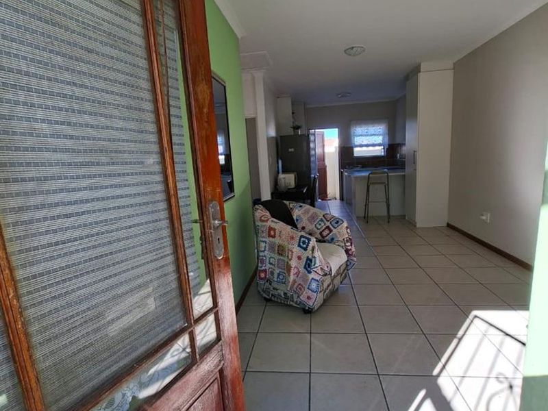 Comfortable Living in a Secure and safe Estate - The Perfect Starter Home - Photo 5