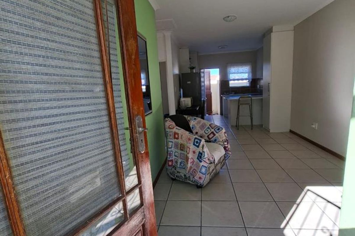 Comfortable Living in a Secure and safe Estate - The Perfect Starter Home - Photo 5