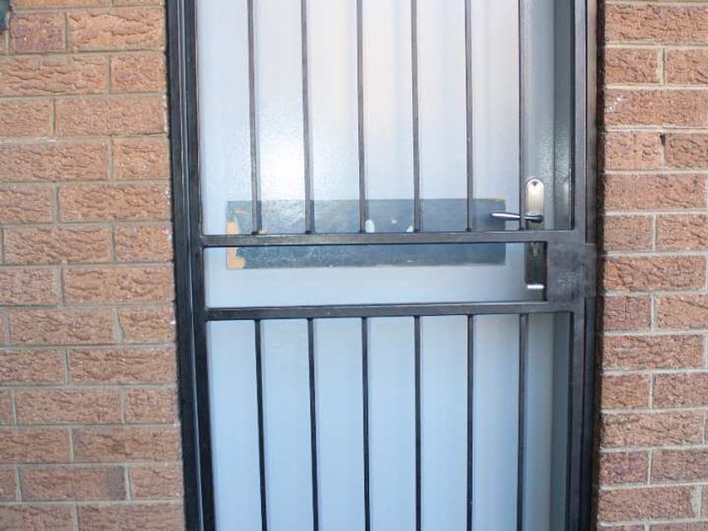 Affordable 2.5-Bedroom  Apartment Available for Rent in Sunnyside | R6 890 - Photo 4