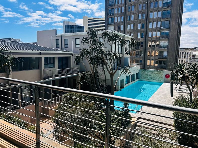 Great to Live in or great To Let Excellent for Airbnb  - Exclusive Mandate -New Listing - Photo 2