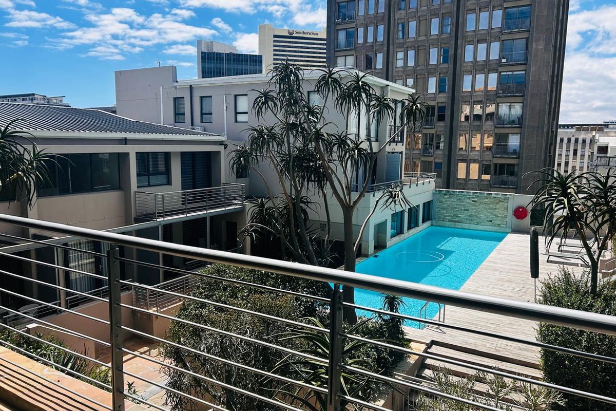 Great to Live in or great To Let Excellent for Airbnb  - Exclusive Mandate -New Listing - Photo 2