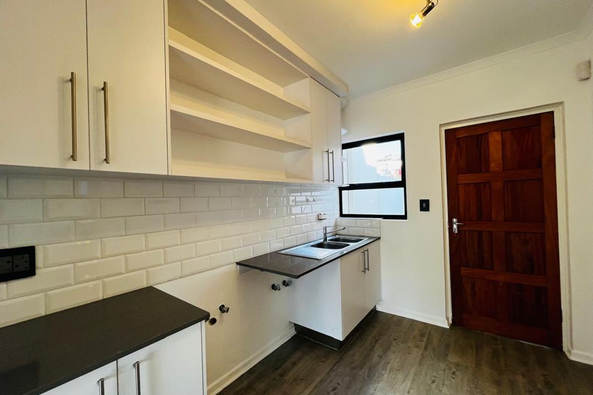 Modern 3 Bedroom House To Let - Photo 5