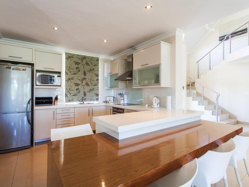 Fairway Living in a Prime Three-Bedroom Home on Pearl Valley Golf & Country Estate - Photo 3