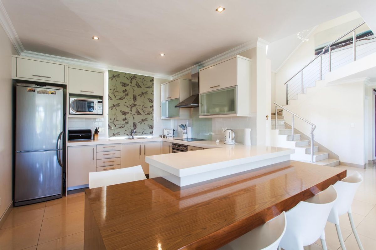 Fairway Living in a Prime Three-Bedroom Home on Pearl Valley Golf & Country Estate - Photo 3