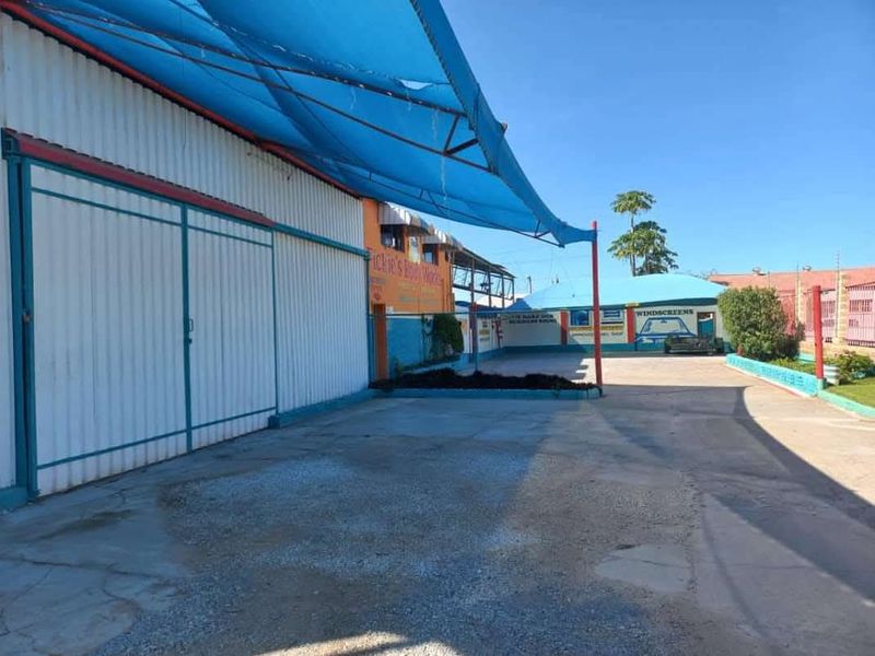 Established business with building for sale - Grootfontein - Photo 10