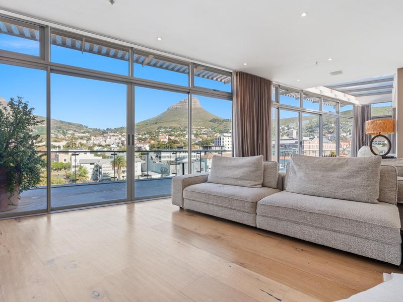 Luxury Penthouse with 180° Table Mountain Views – Available Sept 2026 - Photo 1