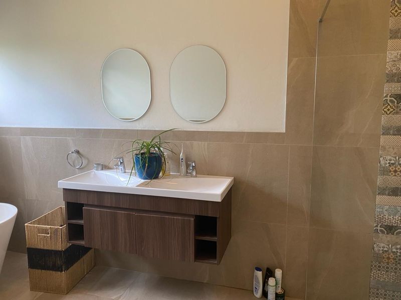 Excuiste Apartment For Sale in Palm Lakes Estate - Photo 4