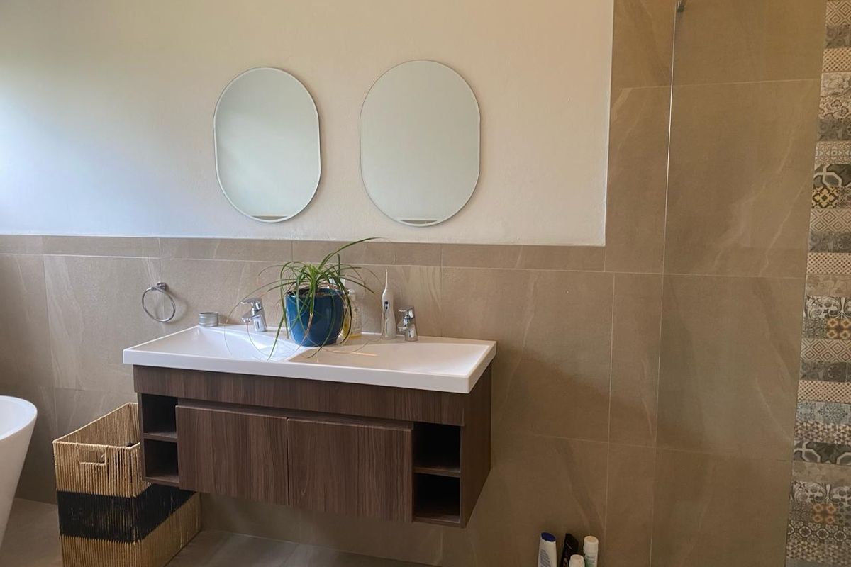 Excuiste Apartment For Sale in Palm Lakes Estate - Photo 4