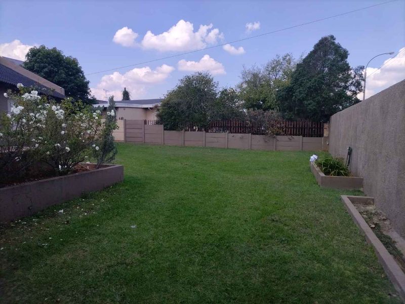 4bedroom house up for grabs - Photo 4