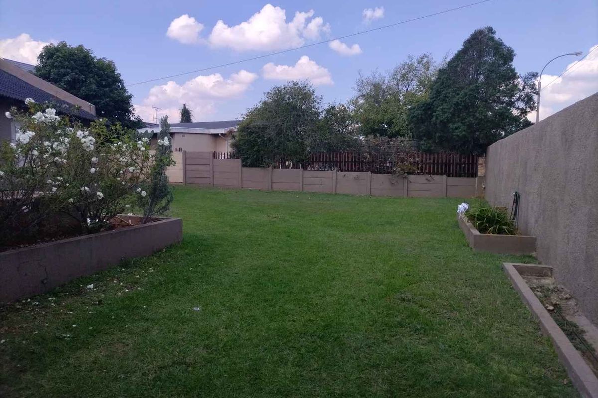 4bedroom house up for grabs - Photo 4