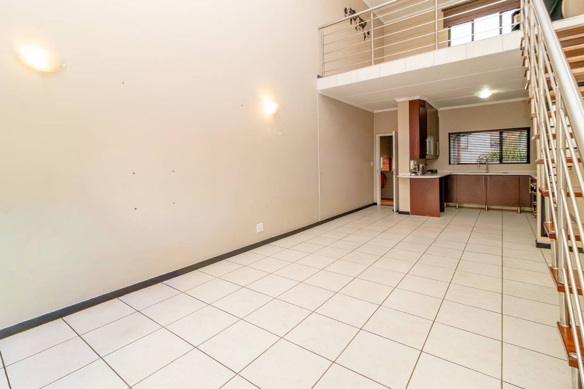 Smart Investment is Sought-After Complex! - Photo 5