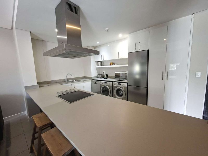 Fully Furnished 2 bed, 2 bath, 2nd floor apartment available in Parkmore - Photo 4