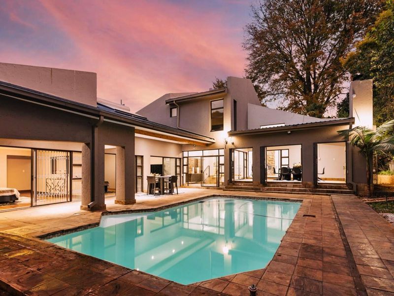 Gorgeous 4 Bedroom Home in Morning Hill Bedfordview - Photo 2