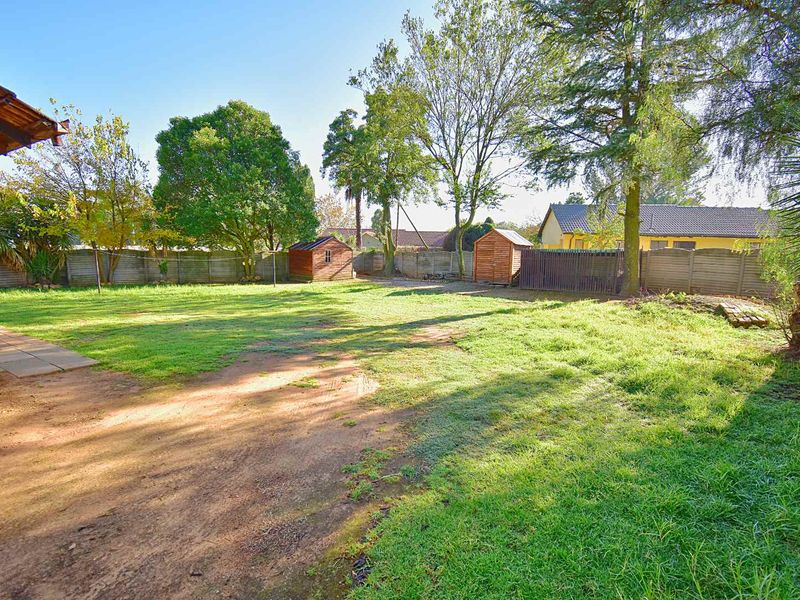 Starter Home on a Large Stand - Photo 2