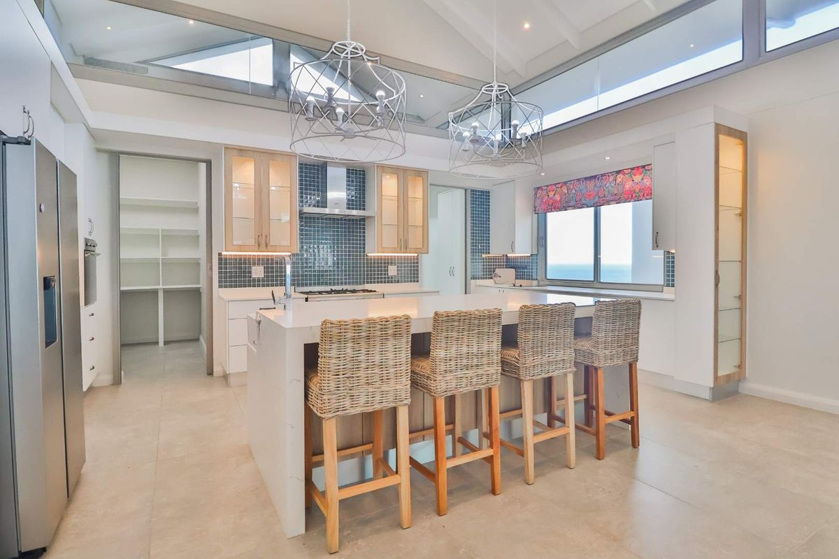 5 Bedroom, 6 Bathroom House for sale in Pinnacle Point Golf Estate - Photo 4