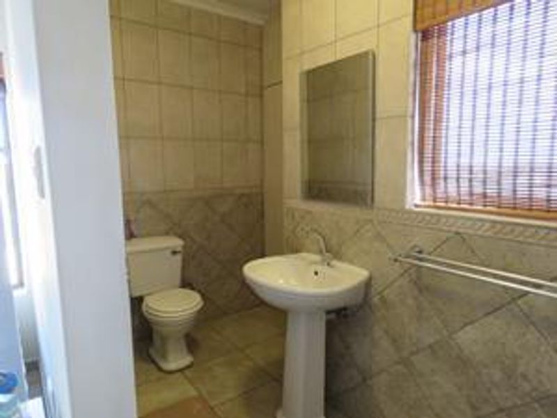 Elevate Your Lifestyle in This Stunning Three-Bedroom Home - Photo 8