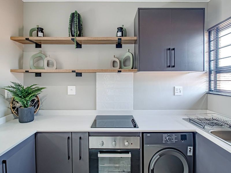 Modern 2 Bedroom 2 Bathroom Apartments in iQ Meerendal - Photo 2