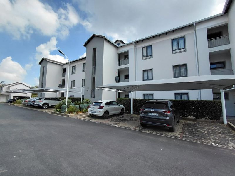 Modern 2-bedroom, 1 bathroom Apartment at Kengies Square - Photo 3