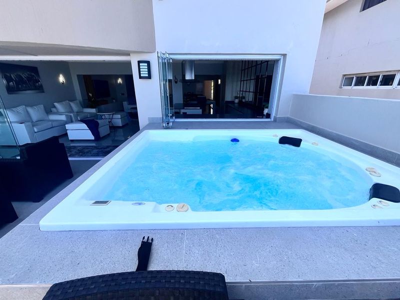 Where modern elegance meets ocean infinity – your Simbithi escape awaits. - Photo 2