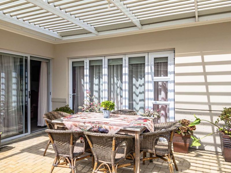 Full Title Retirement Living - Photo 4