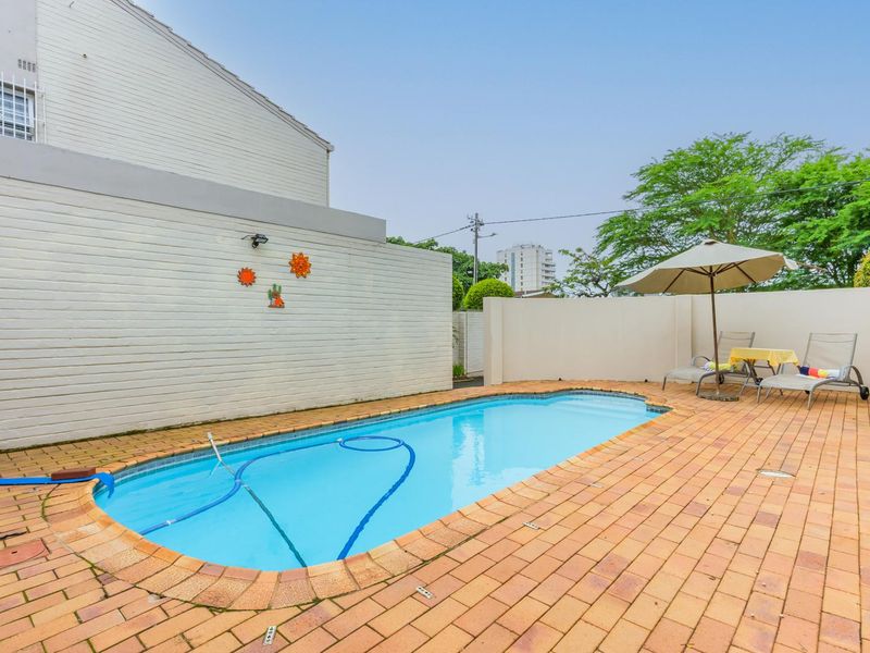 Position Position Position!!  100 Meters to Umhlanga Village - Photo 3