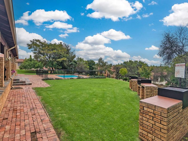 Tranquil riverfront duplex in secure estate awaits you! - Photo 8