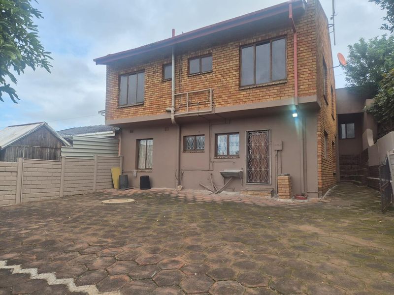 Secure, Spacious & Pet-Friendly 5-Bedroom Home in Havenside – R950,000 - Photo 2