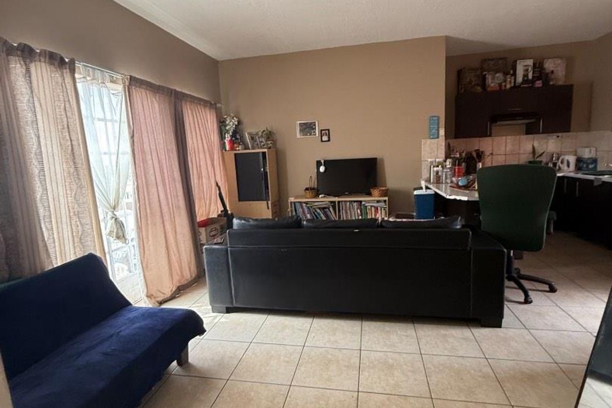 SOLD / HOCHLAND ESTATE-| SALE| Rockycrest - Photo 5