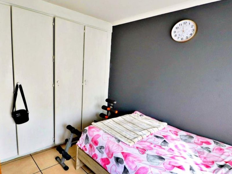 **Charming Two-Bedroom Townhouse for Sale in Norkem Park** - Photo 10