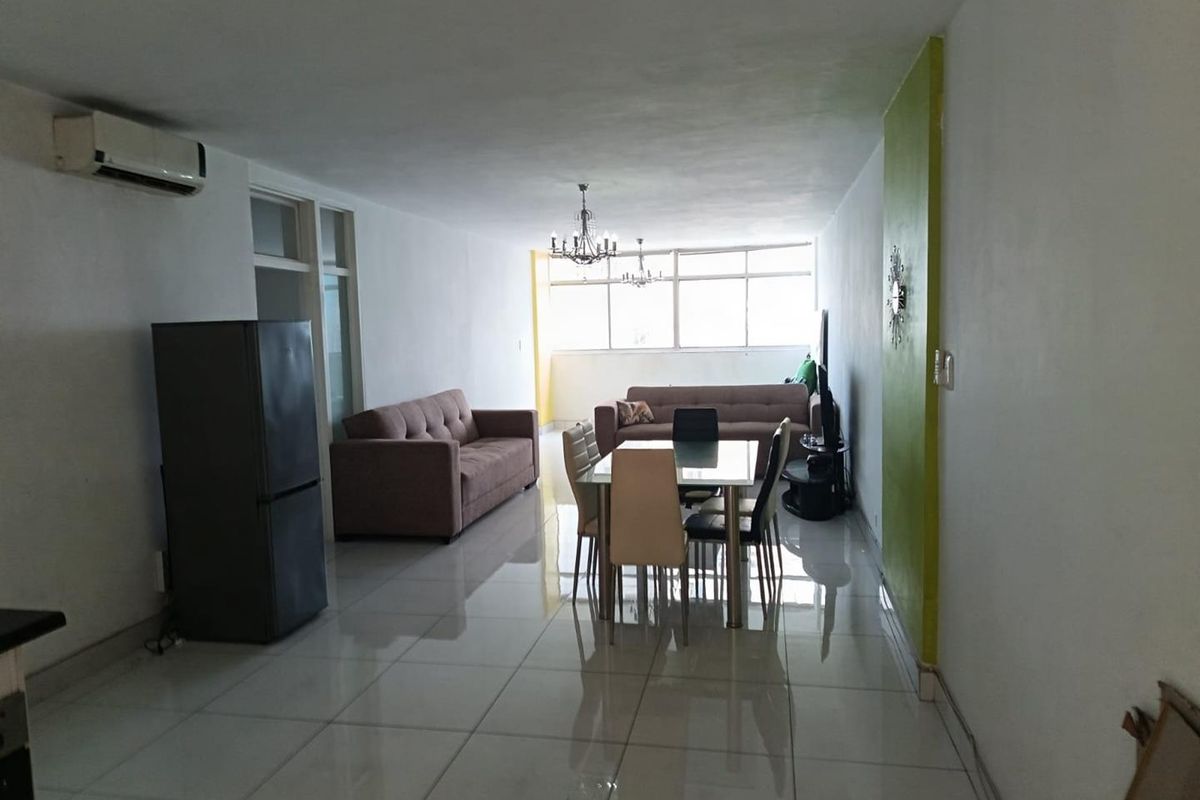 Stylish 1-Bedroom with Room for Up to Six Guests - Photo 4