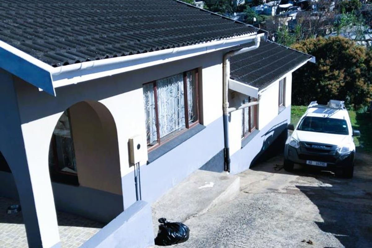 House for Effingham - Photo 2