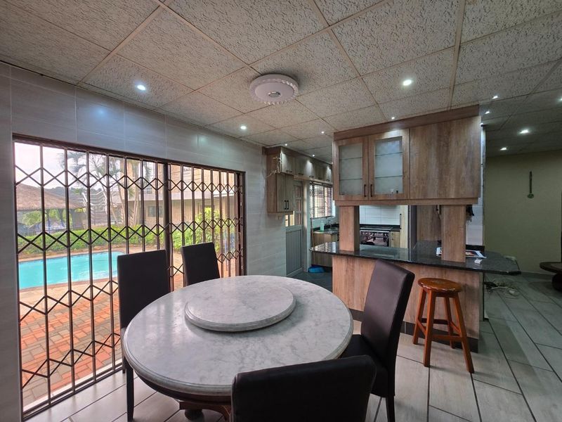 Your Dream Suburban Oasis Awaits in Escombe! - Photo 6