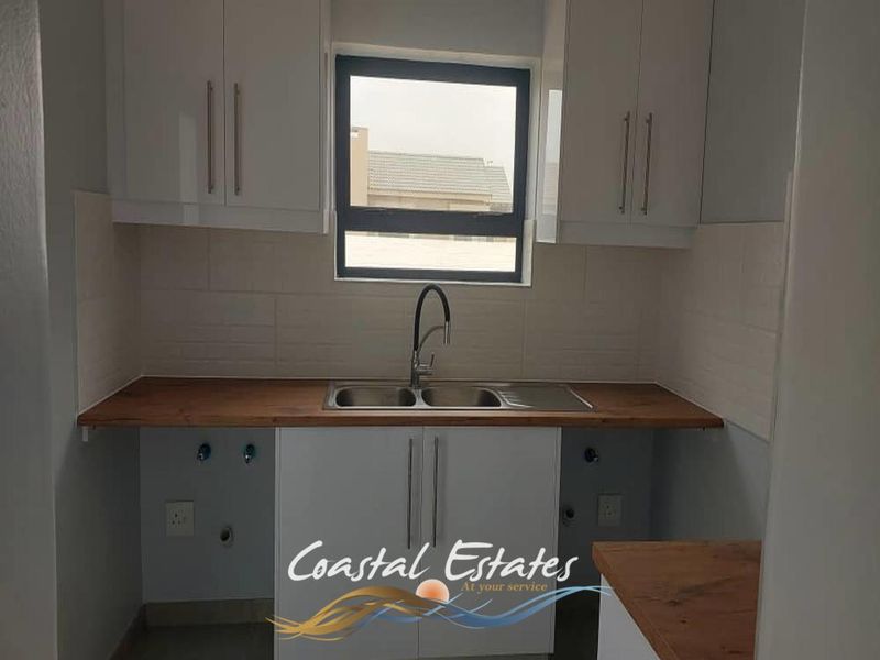 Stunning New Development: 3-Bedroom Free-Standing House - Photo 8
