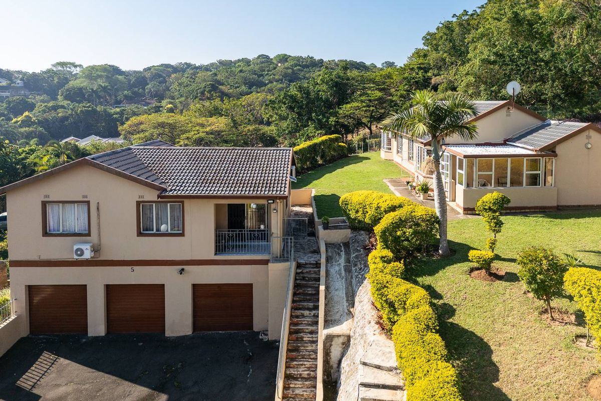 3 Bedroom Family Home with a Large 2 Bedroom Cottage in Glen Hills! - Photo 3