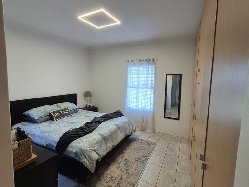 Lovely family townhouse for sale in Plattekloof. - Photo 10