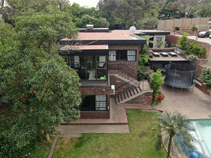 Property #2422062, House For Sale in Valeriedene